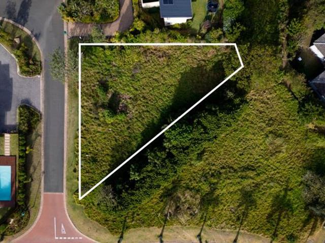 1 051 m² Land available in Palm Lakes Estate