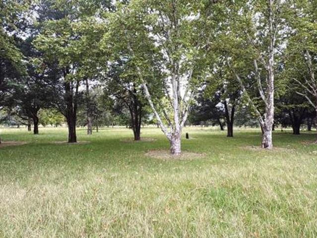 1 072 m² Land available in Kilbarchan