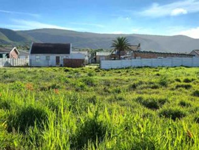 1 077 m² Land available in Franskraal