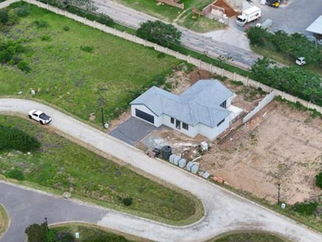 1 077 m² Land available in Kenton On Sea