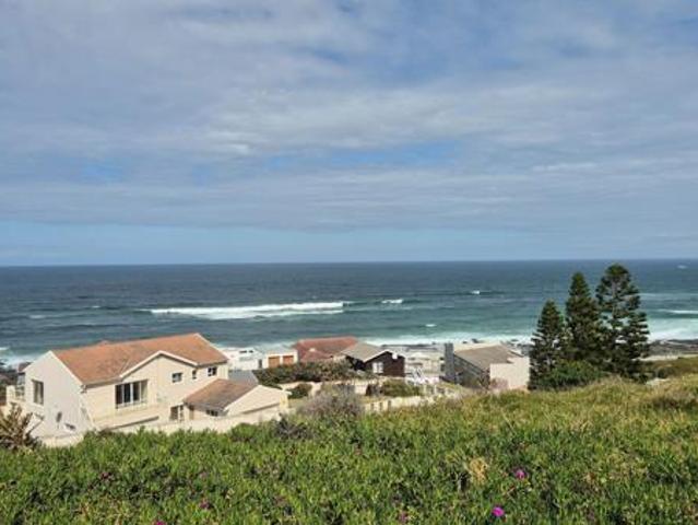 1 079 m² Land available in Beachview