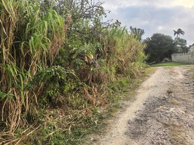 1 079 m² Land available in Port Edward