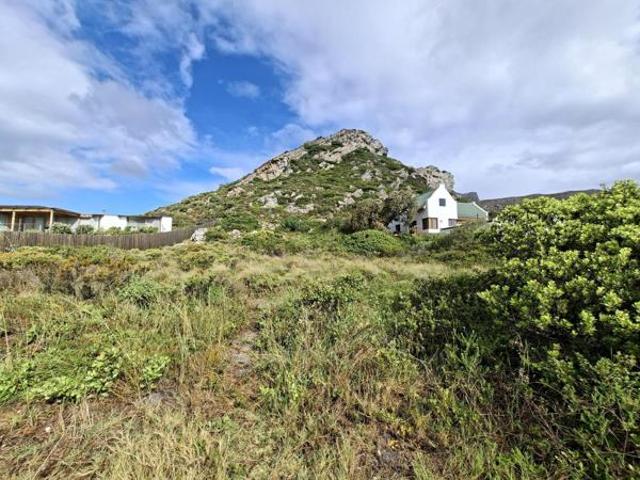 1 080 m² Land available in Pringle Bay
