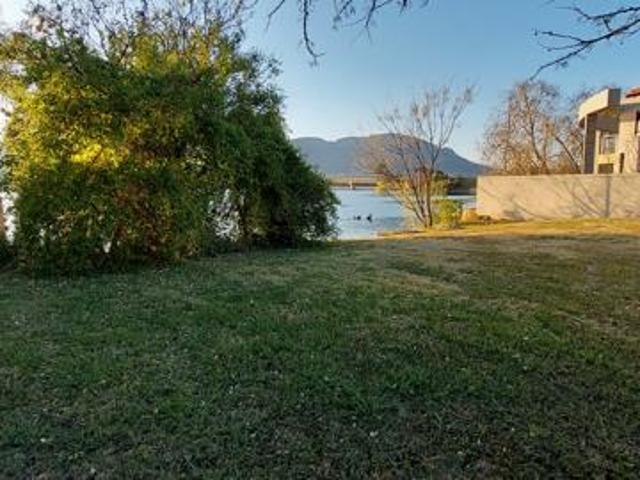 1 081 m² Land available in Westlake Country & Safari Estate