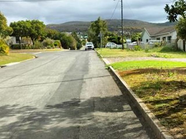 1 082 m² Land available in Bredasdorp