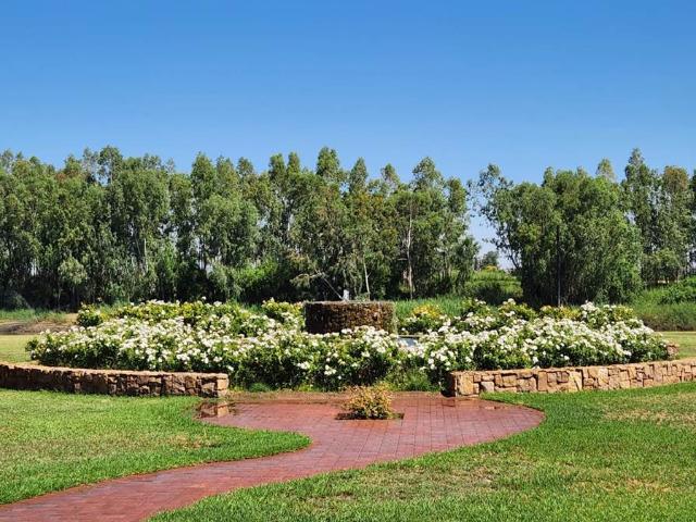 1 094 m² Land available in Kanoneiland
