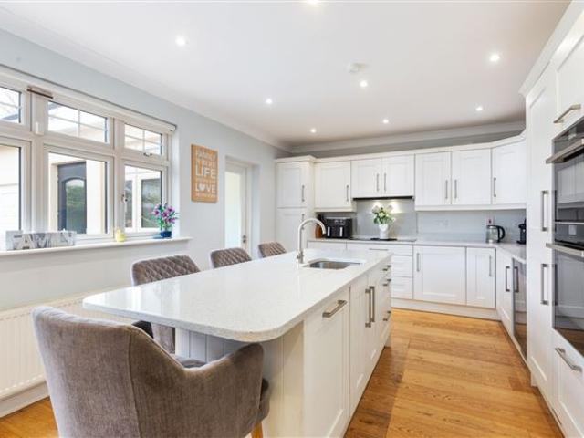 1,095,000 | 18 The Court, Cypress Downs, Templeogue, Dublin 6w Sherry FitzGerald Terenure 4990 MyHome. Ie Residential
