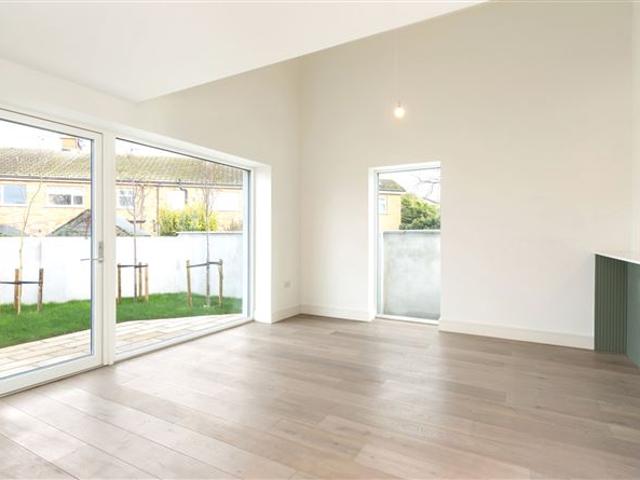 1,095,000 | Jura, 47 St Fintan's Villas, Blackrock, Co. Dublin Sherry FitzGerald Dun Laoghaire 5005 MyHome. Ie Residential