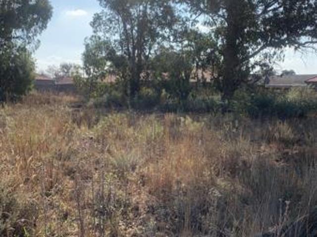 1 096 m² Land available in Henley on Klip