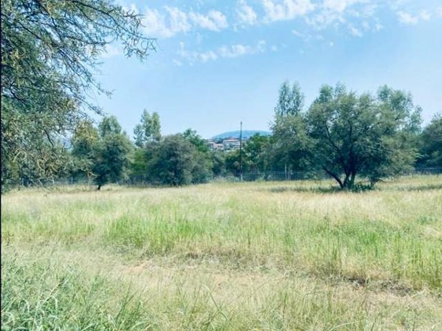 1 000 m² Land available in Meerhof