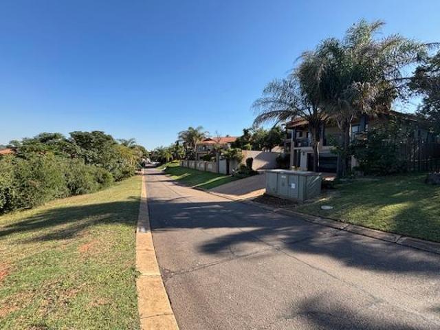 1 000 m² Land available in Birdwood Estate