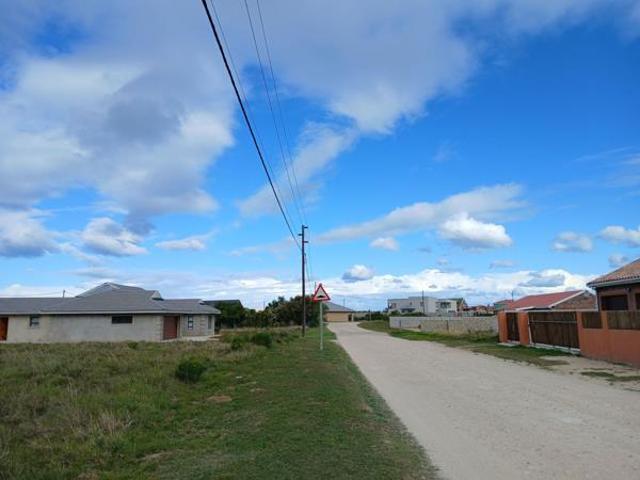 1 000 m² Land available in Colchester