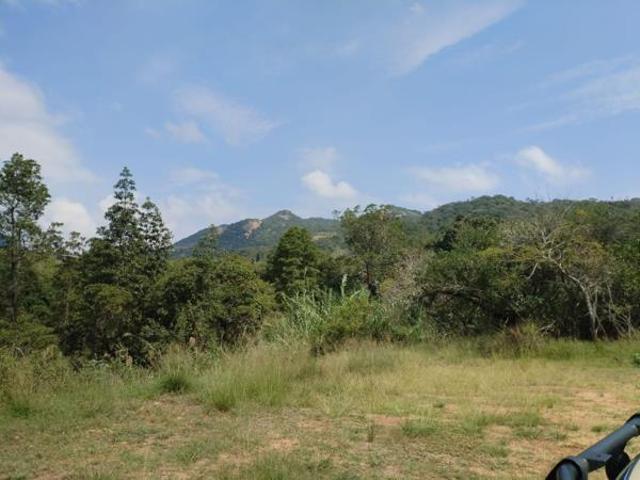 1 000 m² Land available in Karino