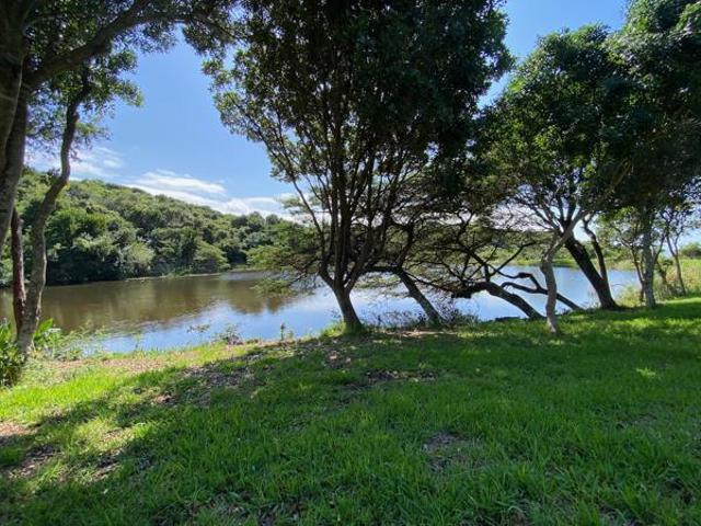 1 000 m² Land available in Khamanga Bay
