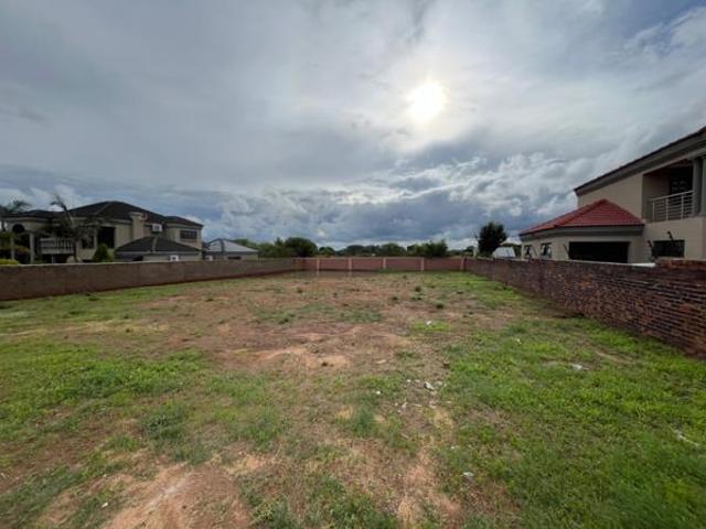 1 000 m² Land available in Serala View