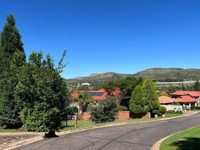 1 002 m² Land available in Birdwood Estate