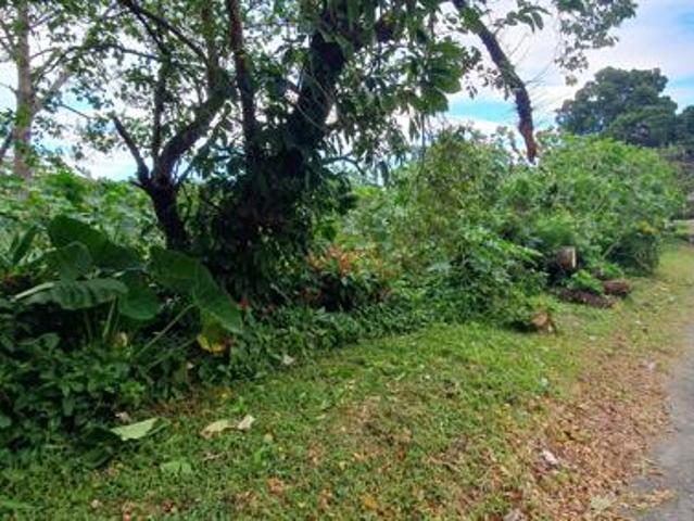1 012 m² Land available in Uvongo