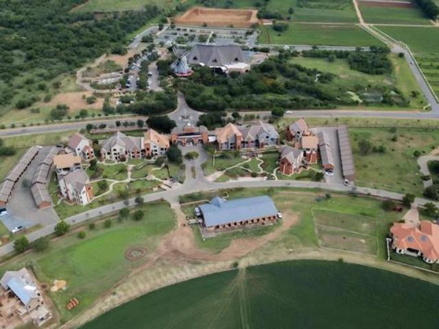 1 023 m² Land available in Meerhof