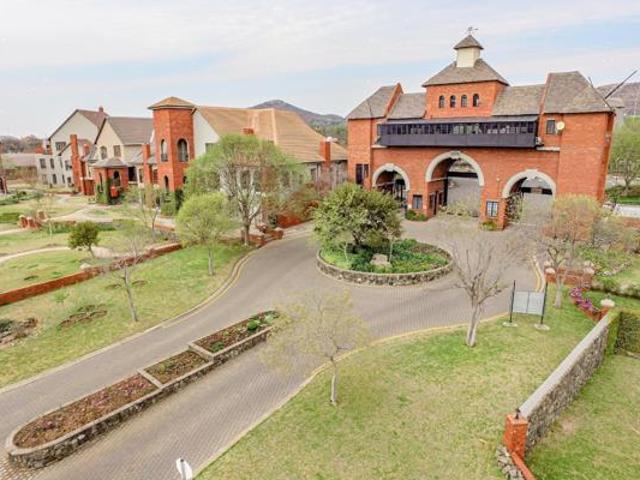 1 023 m² Land available in Meerhof