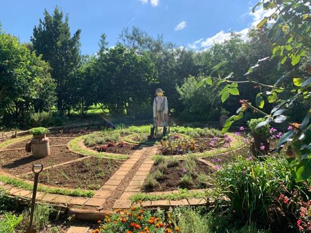 1 021 m² Land available in St Johns Village