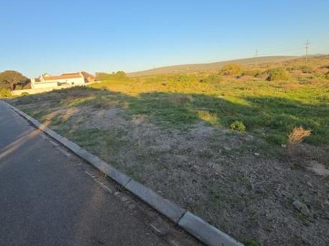 1 027 m² Land available in Britannia Bay