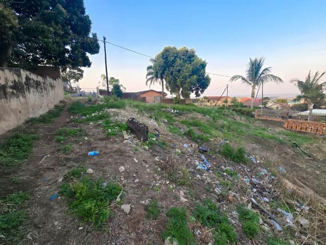 1 030 m² Land available in Stanger Heights