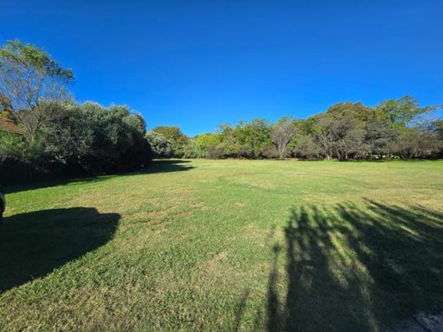 1 030 m² Land available in Westlake Estate