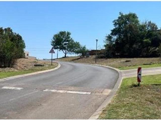 1 038 m² Land available in Xanadu Eco Park
