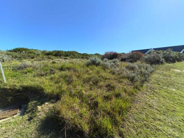 1 146 m² Land available in St Francis Links Golf Estate