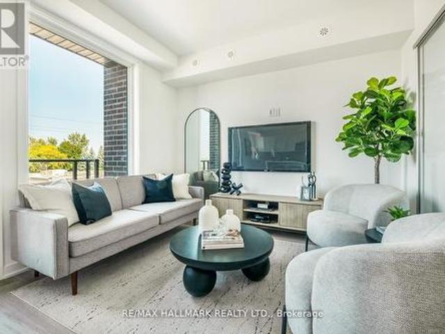 1 1483 O'Connor Drive, Toronto, ON, M4B 2V5 townhouse for sale | Listing ID E13458 | Royal LePage