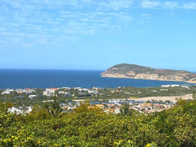 1 150 m² Land available in Whale Rock