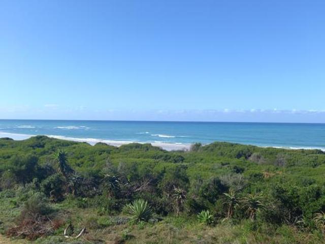 1 151 m² Land available in Paradise Beach
