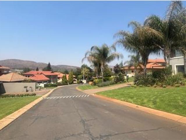 1 154 m² Land available in Birdwood