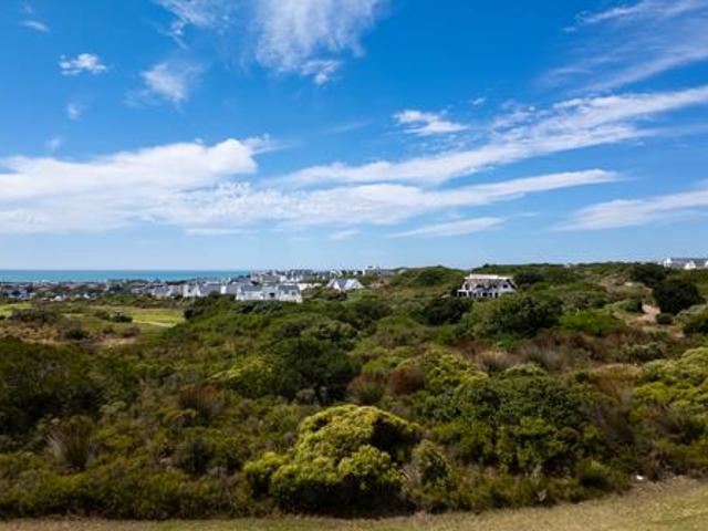 1 174 m² Land available in St Francis Links Golf Estate