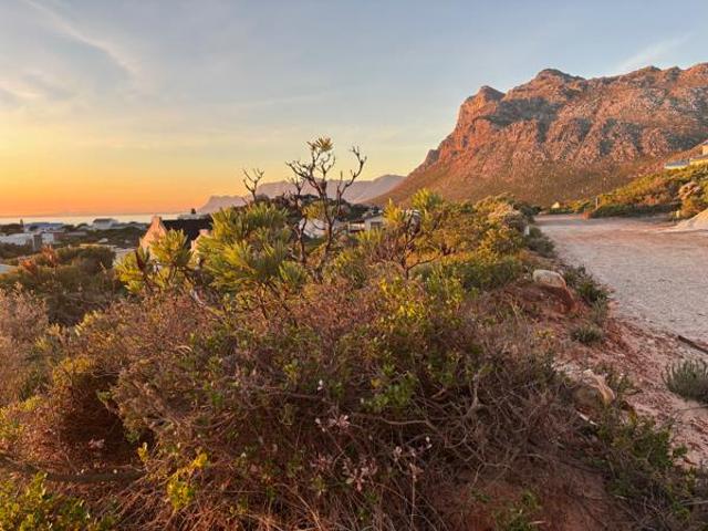 1 178 m² Land available in Rooi Els