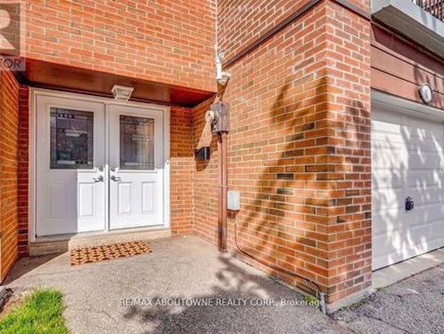1 180 Mississauga Valley Boulevard, Mississauga, ON, L5A 3M2 townhouse for lease | Listing ID W13087 | Royal LePage