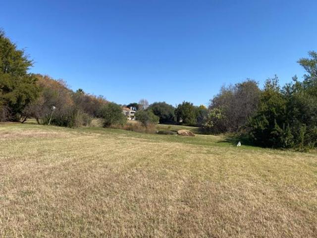 1 188 m² Land available in Westlake Estate