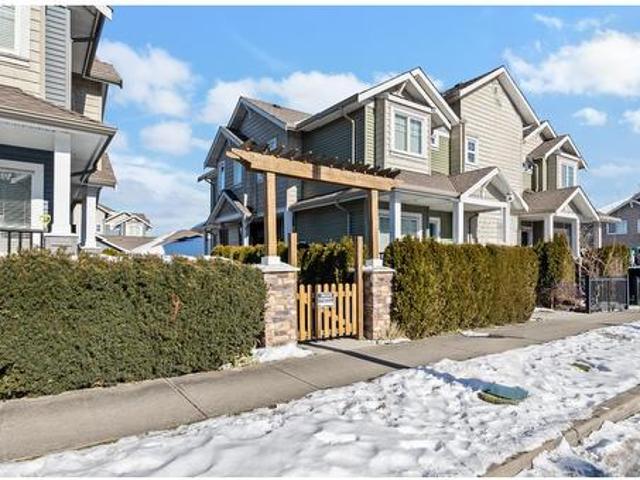 1 1929 Avenue, Surrey, BC, V4N 5Y3 townhouse for sale | Listing ID R2981 | Royal LePage