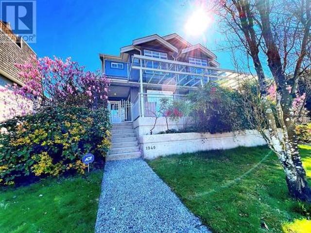 1 1940 Chesterfield Avenue, North Vancouver, BC, V7M 2P5 duplex for sale | Listing ID R2991 | Royal LePage