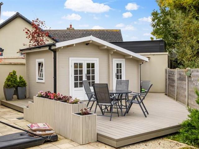 1,100,000 | 16 Rokeby Park, Lucan, Dublin McDonald Property 4962 MyHome. Ie Residential