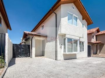 $ 990.000 Casa en Arriendo en Lampa 3 dormitorios 3 baños / Kutt Property