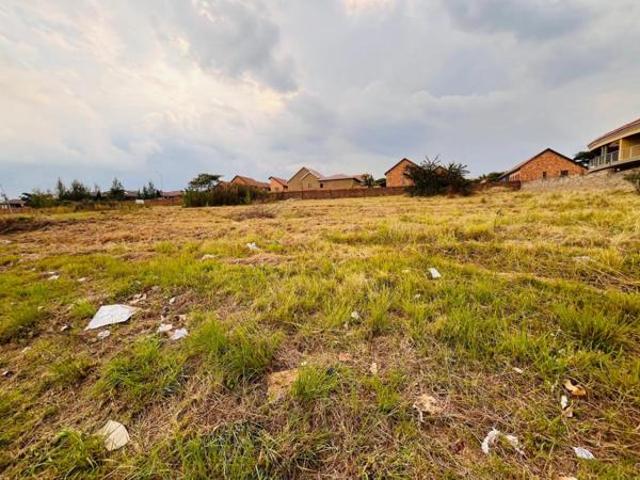 1 100 m² Land available in Modelpark