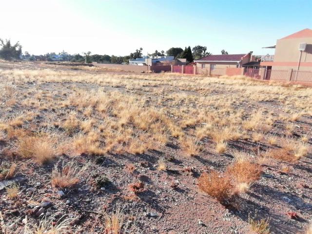 1 104 m² Land available in Upington
