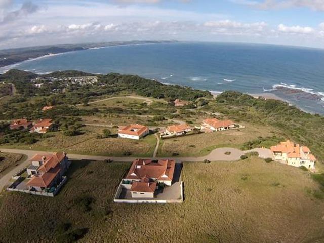 1 105 m² Land available in Khamanga Bay