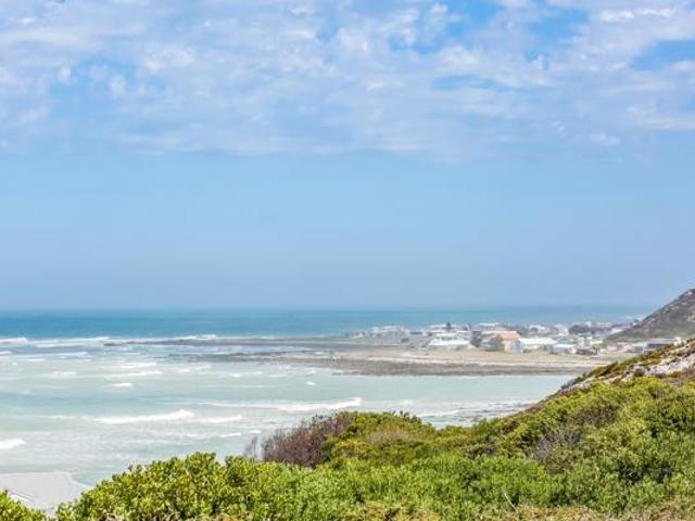1 109 m² Land available in Struisbaai