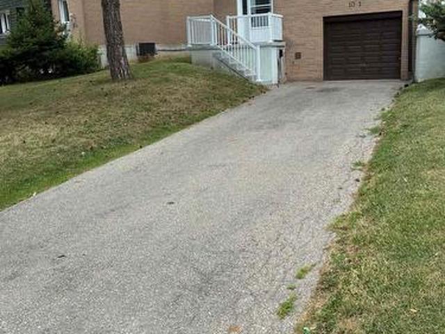 1 10 Grandravine Drive, Toronto, ON, M3J 1B1 townhouse for sale | Listing ID W13553 | Royal LePage
