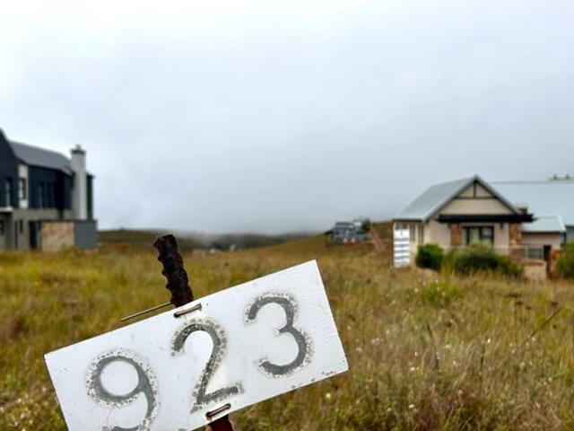 1 113 m² Land available in Highland Gate Golf and Trout Estate