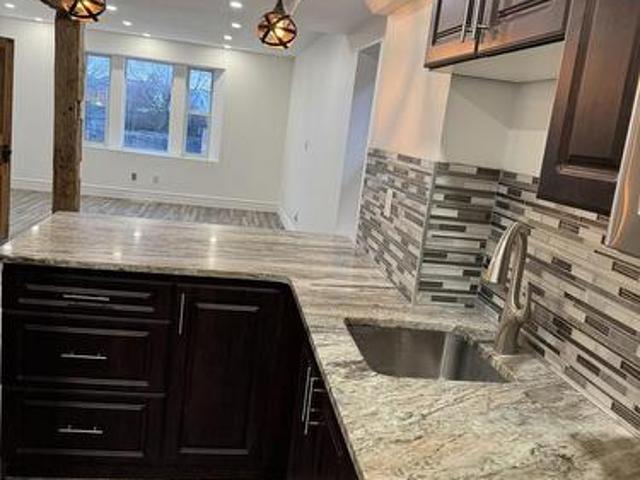 1 1152 King Street E, Hamilton, ON, L8M 1E9 house for lease | Listing ID X12846 | Royal LePage