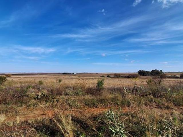 1 115 m² Land available in Derby