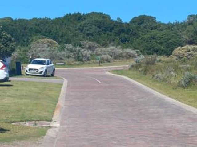 1 116 m² Land available in St Francis Links Golf Estate